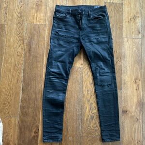 Very cool distressed men’s diesel jeans